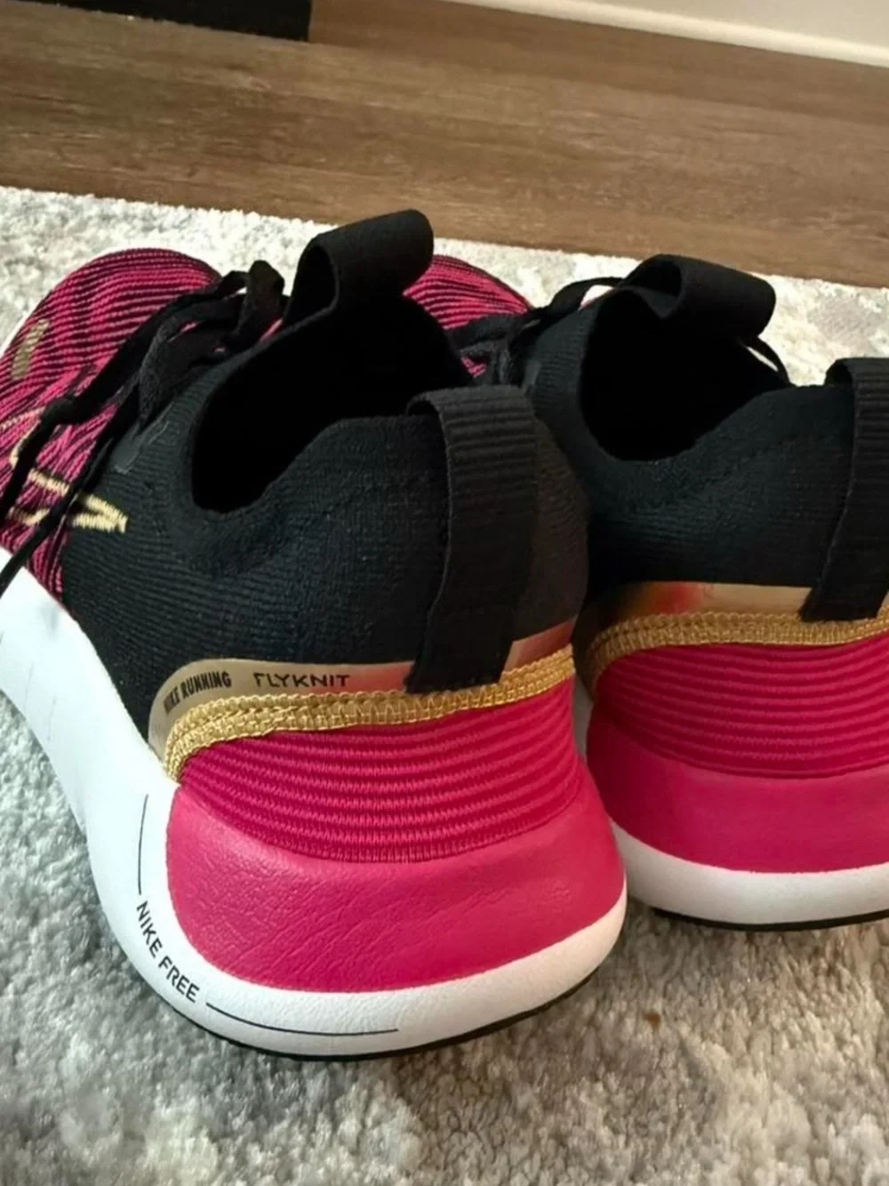 Nike breathable black